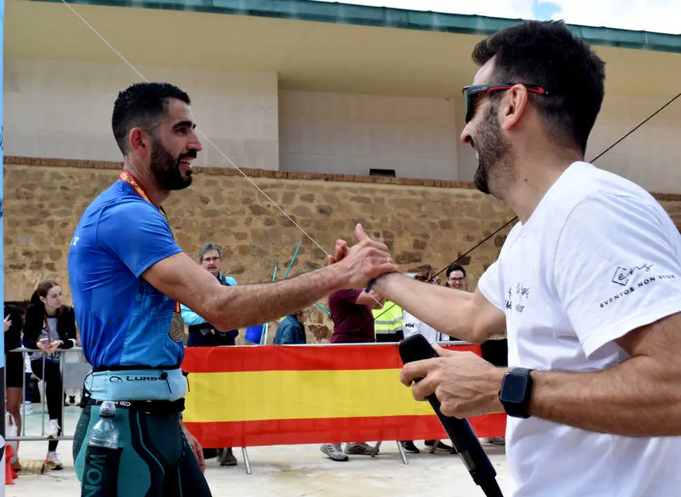Llegada a meta de la prueba de 50 kil&oacute;metros de la Cuna de la Legi&oacute;n de Ceuta (1)