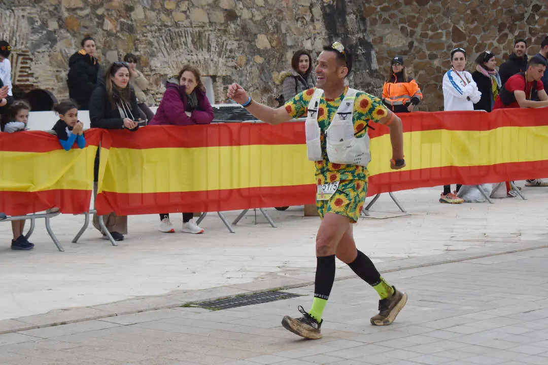 Llegada a meta de la prueba de 50 kil&oacute;metros de la Cuna de la Legi&oacute;n de Ceuta (97)