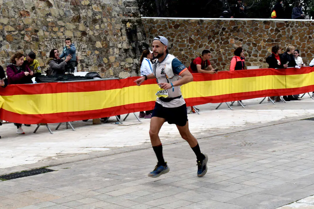 Llegada a meta de la prueba de 50 kil&oacute;metros de la Cuna de la Legi&oacute;n de Ceuta (69)