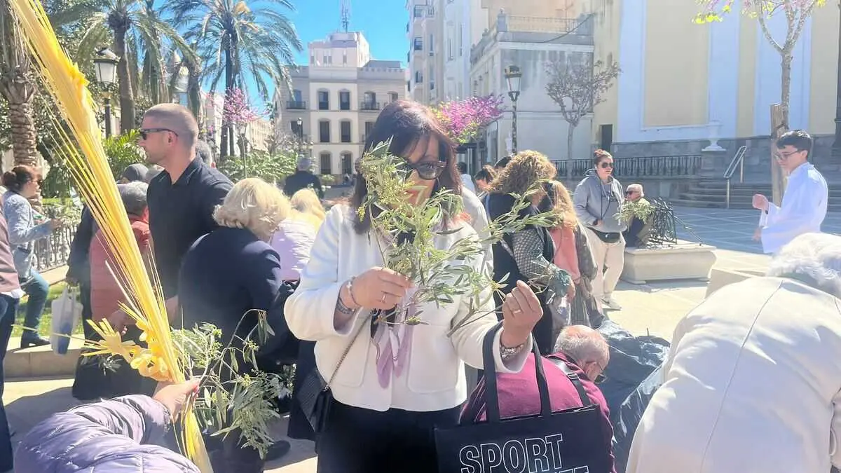 Bendici&oacute;n de palmas del Domingo de Ramos / Andr&eacute;s Illescas