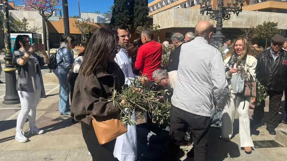 Bendici&oacute;n de palmas del Domingo de Ramos / Andr&eacute;s Illescas