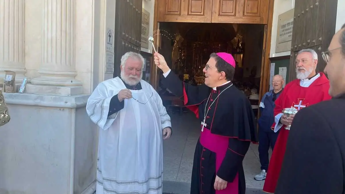 Bendici&oacute;n de palmas del Domingo de Ramos / Andr&eacute;s Illescas