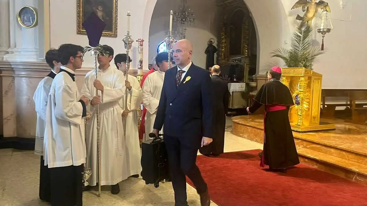 Bendici&oacute;n de palmas del Domingo de Ramos / Andr&eacute;s Illescas