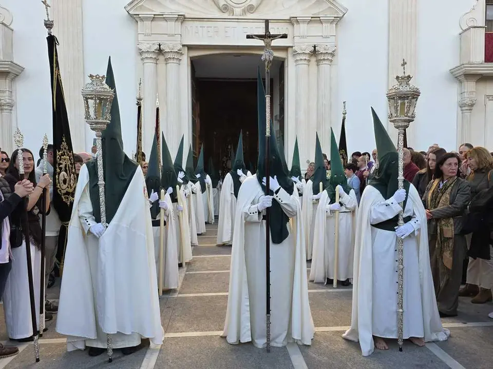 El Encuentro / Laura Ortiz