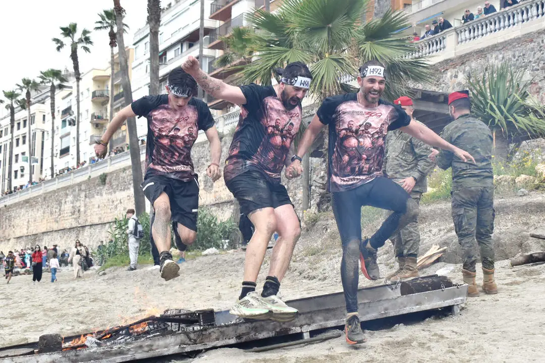 Llegada a la playa de la Ribera en la novena edici&oacute;n del Desaf&iacute;o de los 300 de Regulares (51)