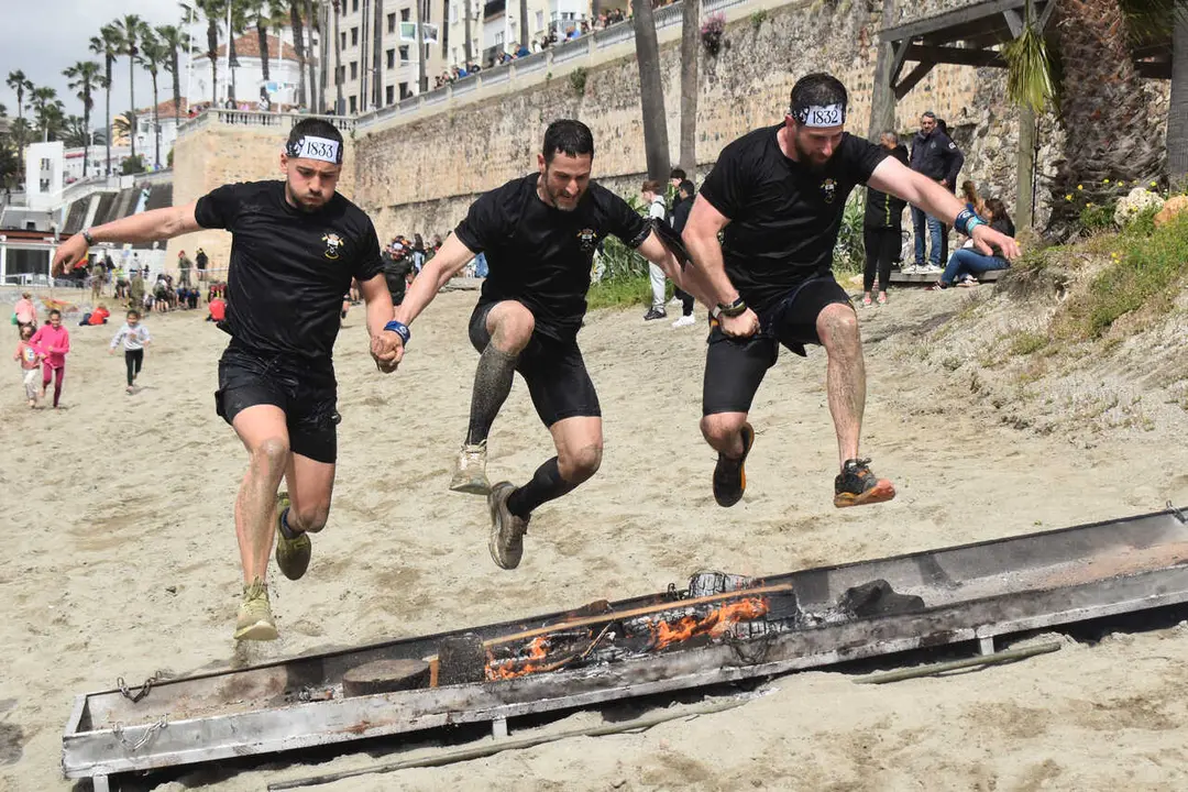 Llegada a la playa de la Ribera en la novena edici&oacute;n del Desaf&iacute;o de los 300 de Regulares (28)
