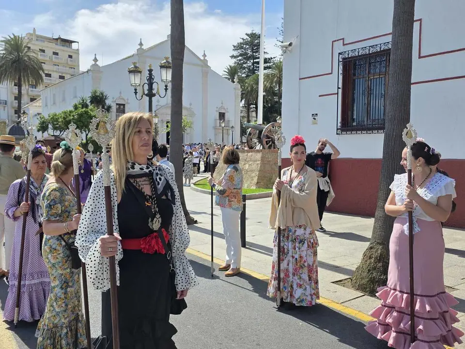 Despedida de los romeros ceut&iacute;es rumbo a El Roc&iacute;o (21)
