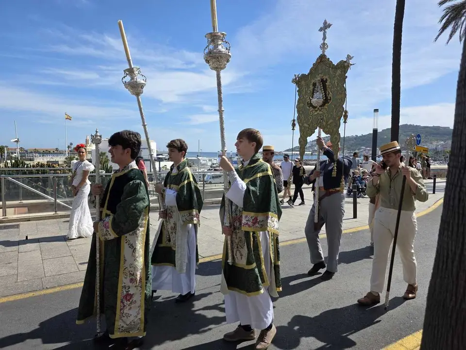 Despedida de los romeros ceut&iacute;es rumbo a El Roc&iacute;o (24)