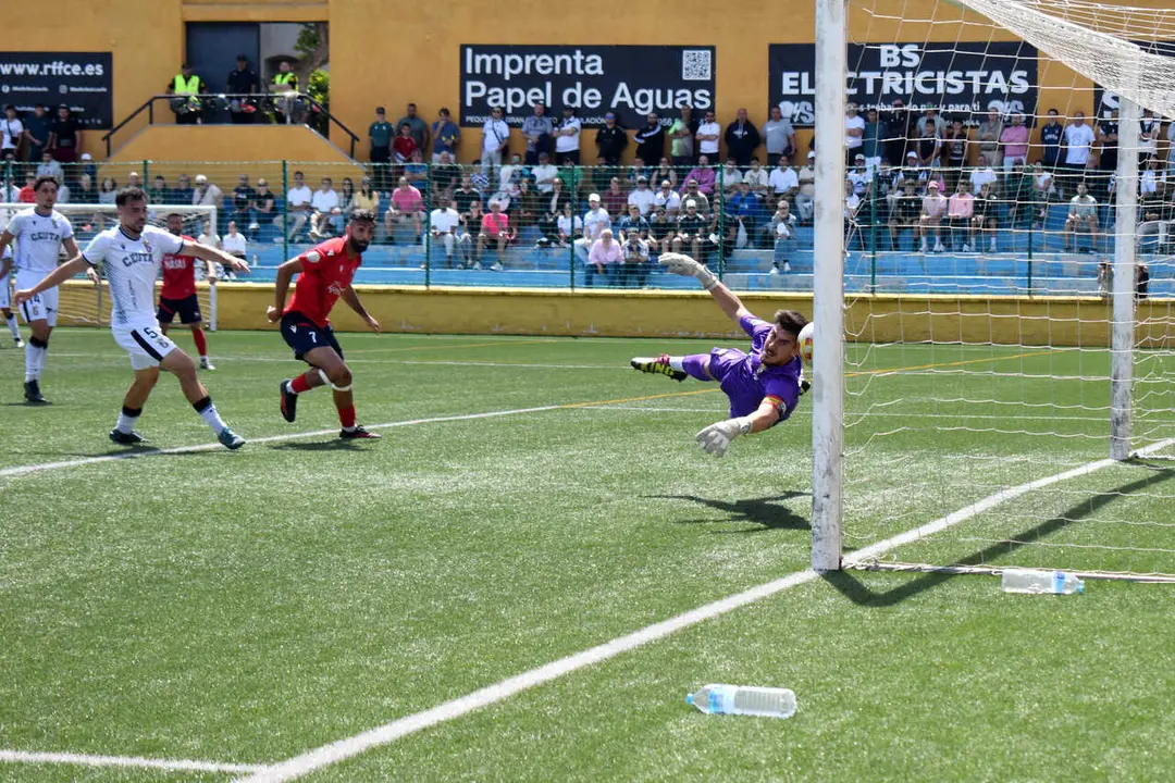 Encuentro de playoff entre el filial de la AD Ceuta FC y el Dos Hermanas CF 1971 (27)