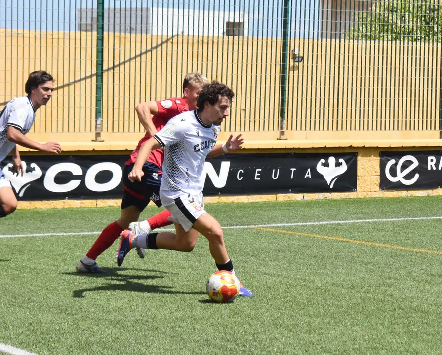 Encuentro de playoff entre el filial de la AD Ceuta FC y el Dos Hermanas CF 1971 (25)