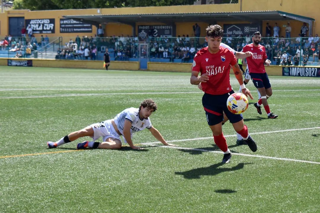 Encuentro de playoff entre el filial de la AD Ceuta FC y el Dos Hermanas CF 1971 (21)