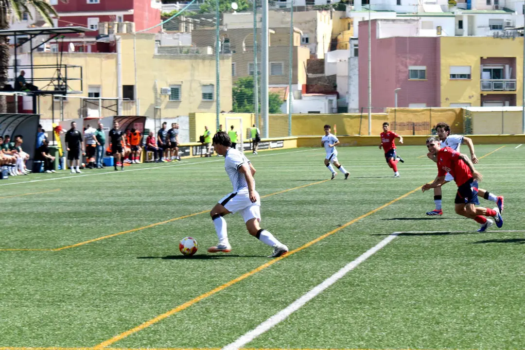 Encuentro de playoff entre el filial de la AD Ceuta FC y el Dos Hermanas CF 1971 (16)