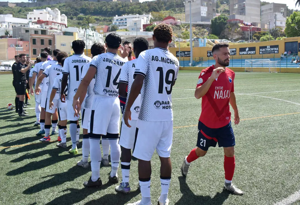 Encuentro de playoff entre el filial de la AD Ceuta FC y el Dos Hermanas CF 1971 (10)