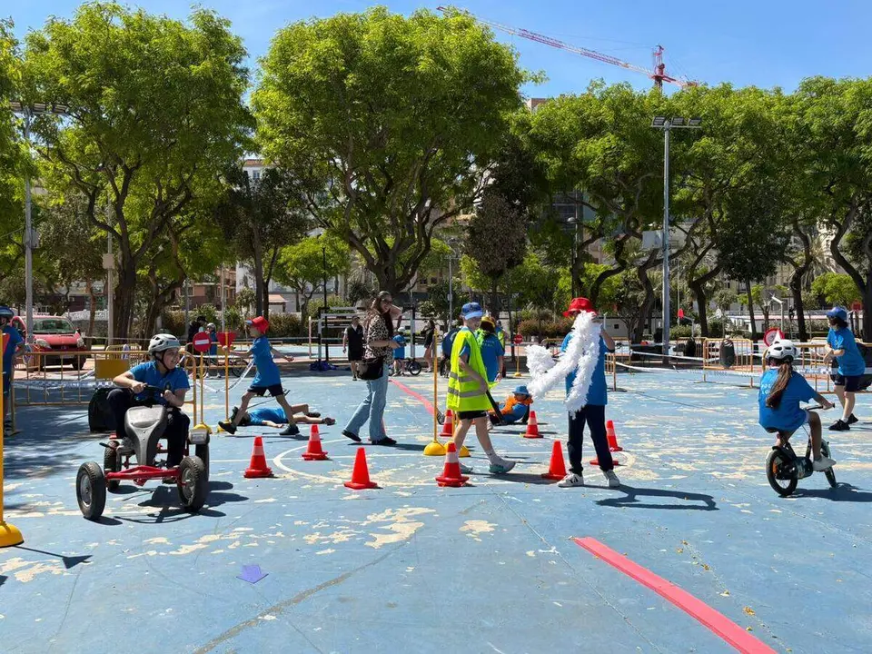 Jornada de convivencia de la Polic&iacute;a Local el Parque Juan Carlos I / Alma Palomino