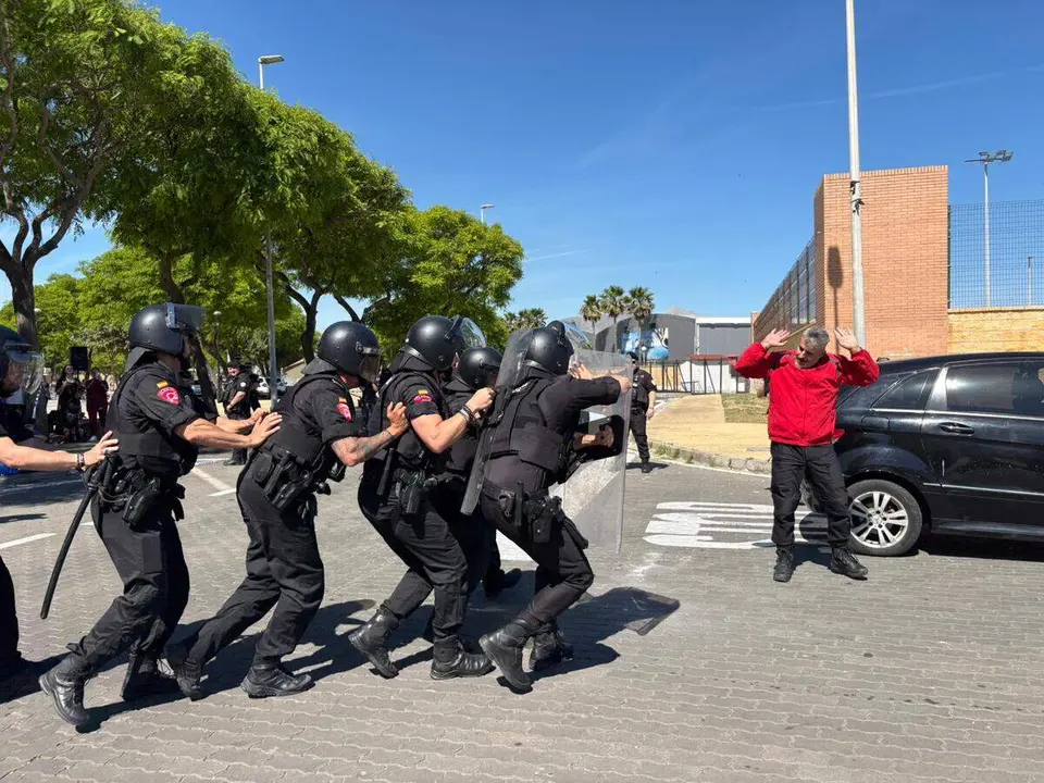 Jornada de convivencia de la Polic&iacute;a Local el Parque Juan Carlos I / Alma Palomino