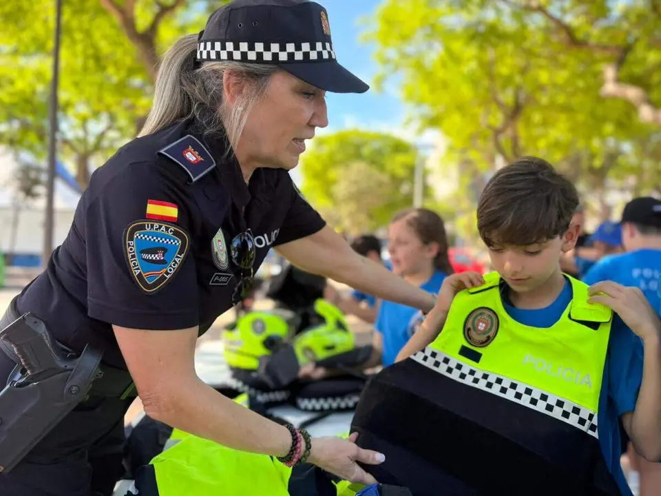 Jornada de convivencia de la Polic&iacute;a Local el Parque Juan Carlos I / Alma Palomino