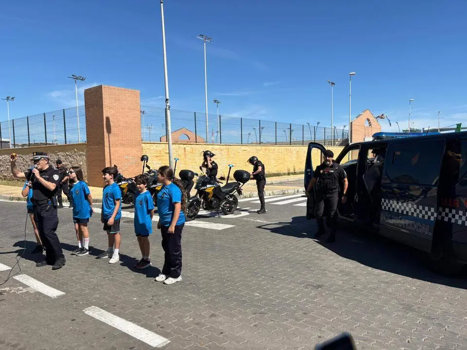 Jornada de convivencia de la Polic&iacute;a Local el Parque Juan Carlos I / Alma Palomino