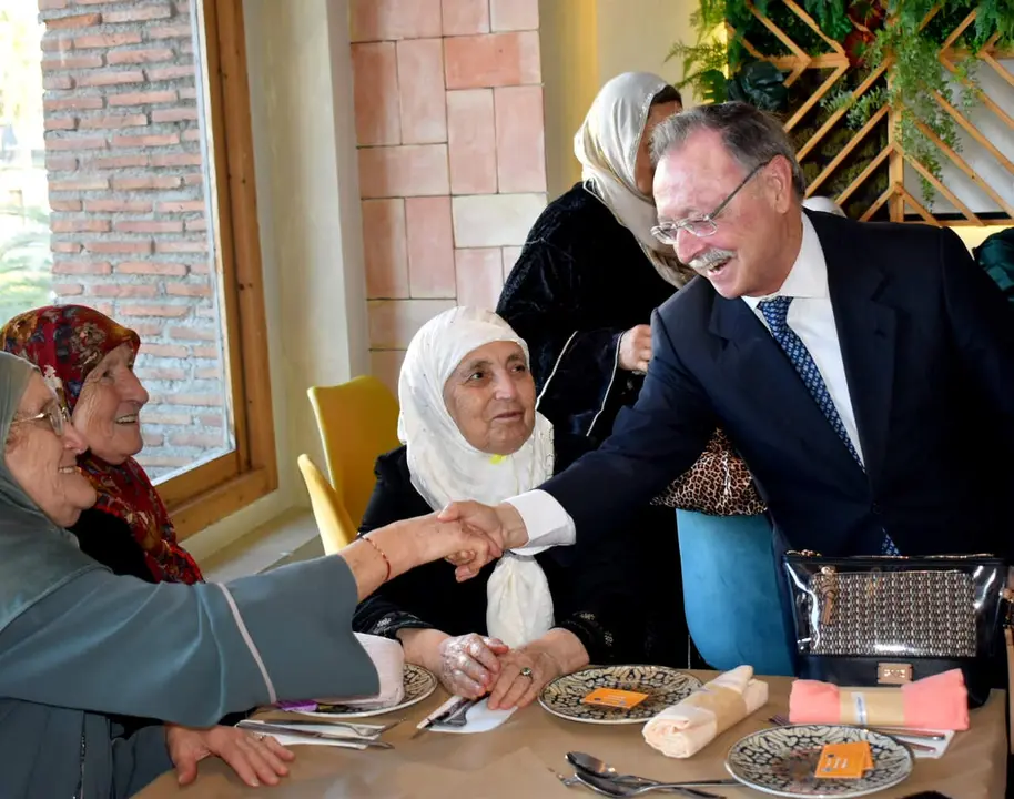 Cena de mayores por la festividad del Eid al-Adha (29)