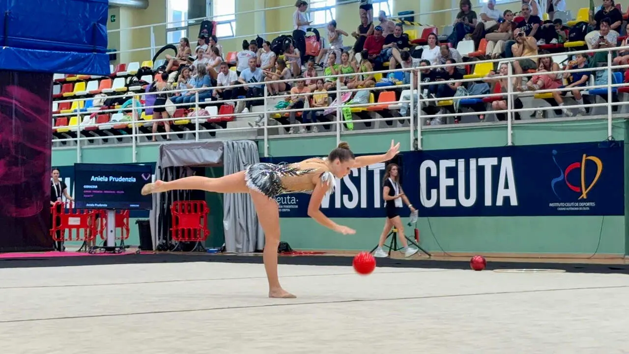 Gym Ceuta Cup organizado por la Federaci&oacute;n de Gimnasia R&iacute;tmica de Ceuta  (7)