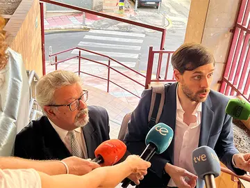Representantes de la Red Espa&ntilde;ola de Inmigraci&oacute;n en el Juzgado / Daniel Hern&aacute;ndez