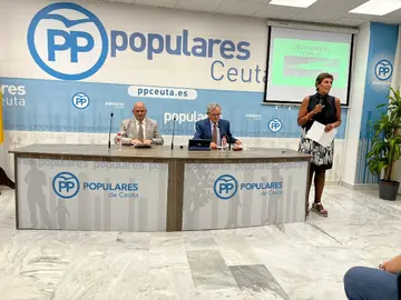 Fern&aacute;ndez y &Aacute;vila, durante la conferencia/ Dani Hern&aacute;ndez