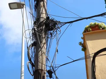 El cableado, una de las deficiencias denunciadas por los socialistas /Cedida
