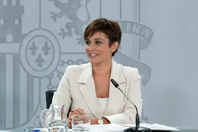 La ministra de Pol&iacute;tica Territorial y portavoz del Gobierno, Isabel Rodr&iacute;guez, en la rueda de prensa posterior al Consejo de Ministros.. Pool Moncloa/Borja Puig de la Bellacasa