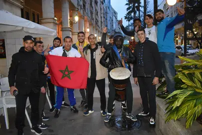 La victoria de Marruecos vuelve a celebrarse en Ceuta / Rafa B&aacute;ez
