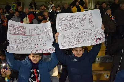 La afici&oacute;n de la AD Ceuta FC llena el estadio / Rafa B&aacute;ez