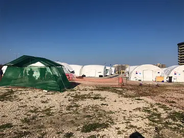 Hospital de Campa&ntilde;a en Turqu&iacute;a / Juli&aacute;n Dom&iacute;nguez