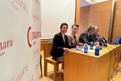 Inauguraci&oacute;n de las Jornadas de Formaci&oacute;n y Empleo de la C&aacute;mara de Comercio / Mohammed Ettouileb