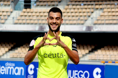 Los grandes fichajes de la Primera Federaci&oacute;n_ Luis Alcalde