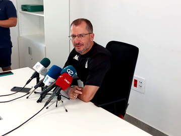 Jos&eacute; Juan Romero en la Sala de prensa de la Pista de Atletismo. Foto: Juanjo Coronado