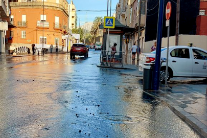La barriada de Had&uacute;, completamente inundada tras la aver&iacute;a de este martes / ACEMSA