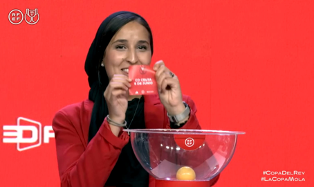 La presidenta del Ceuta 6 de Junio en el sorteo de la Copa del Rey