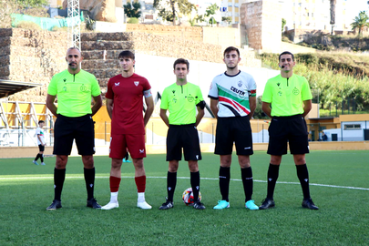El Sporting de Ceuta cae por la m&iacute;nima ante el Sevilla FC en un duelo muy disputado