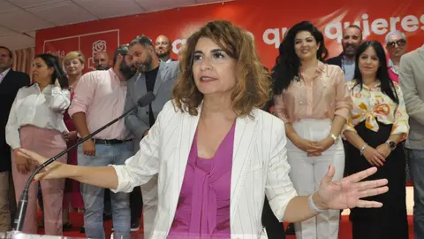  La ministra de Hacienda, Mar&iacute;a Jes&uacute;s Montero, durante la pasada campa&ntilde;a electoral de las Auton&oacute;micas en Ceuta./archivo 