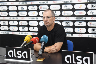 Jos&eacute; Juan Romero tras el triunfo de la AD Ceuta FC ante el Fuenlabrada