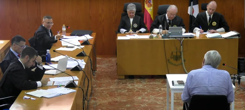 Uno de los testigos presta declaraci&oacute;n ante la sala