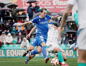 Rub&eacute;n D&iacute;ez, jugador de la AD Ceuta FC