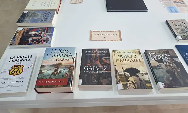 Exposici&oacute;n en la Biblioteca Hist&oacute;rico Militar / C&eacute;sar Mart&iacute;n