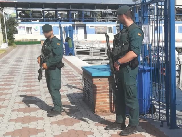 Agentes de la OCON SUR durante un operativo en Ceuta / Cedida