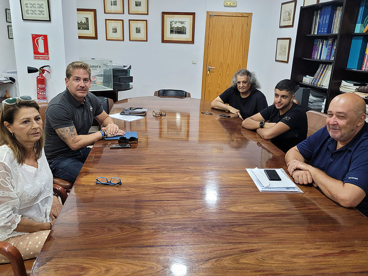 Reunión de la Cámara de Comerio con los empresarios de Pedro de Meneses / Cedida