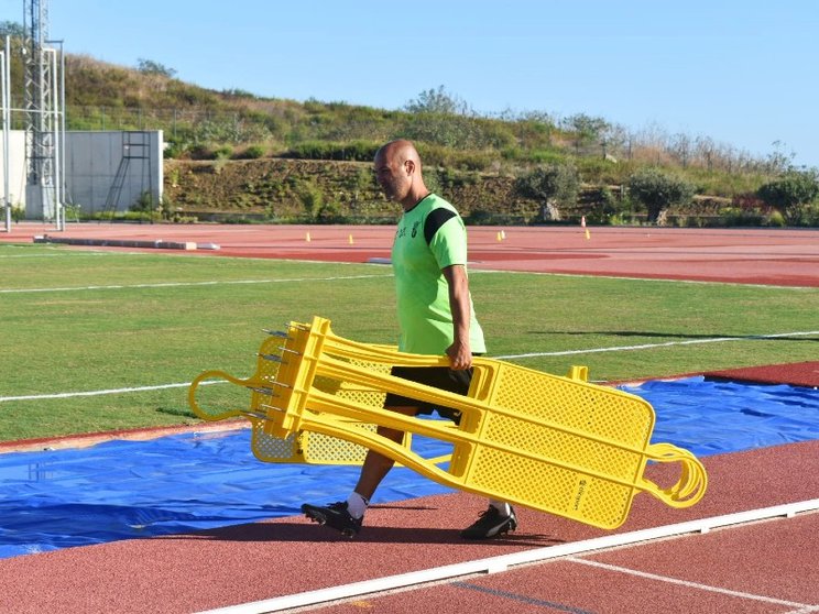 Chus Trujillo en una sesión de entrenamiento de la AD Ceuta FC