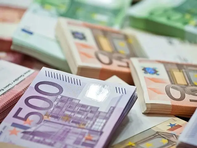 Dinero / Archivo