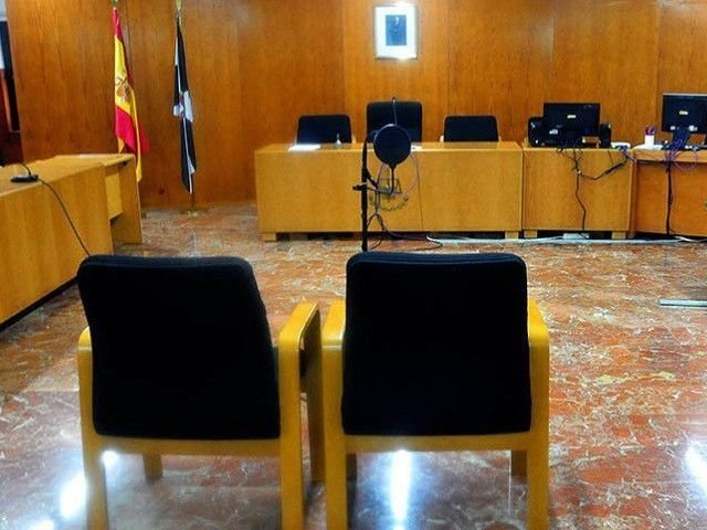 Sala del Juzgado / Archivo
