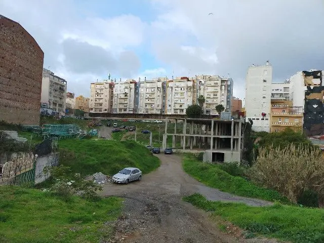Plaza Nicaragua, con el edificio a derruir en el centro de la imagen / Archivo