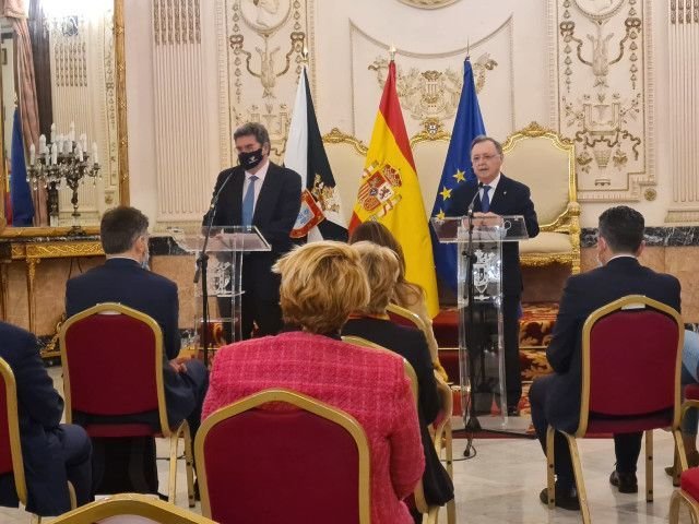 El presidente de la Ciudad y el ministro Escrivá durante su visita a Ceuta / Archivo