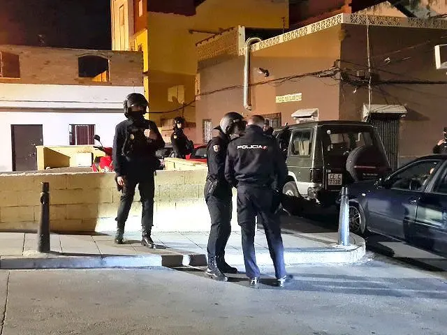Agentes de la Polic&iacute;a Nacional en la barriada del Pr&iacute;ncipe / Archivo