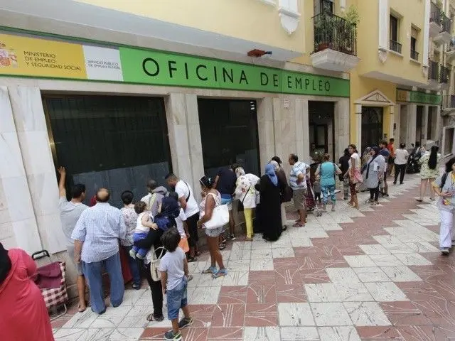 Listas de los planes de empleo / Archivo